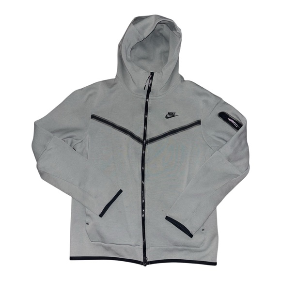 Nike Sportswear Tech Fleece Windrunner Full-Zip Hoodie – Men’s Medium